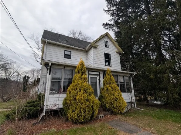 294 Clay St, Edinburg, PA 16116