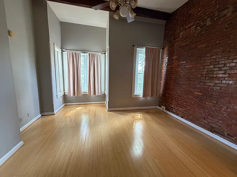 602 9th St NE #1 — Photo 9