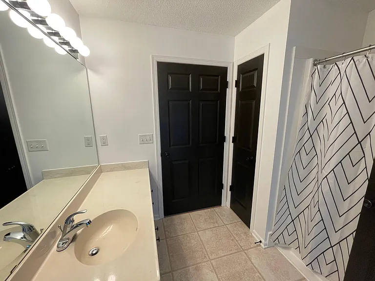 1364 Conservatory Ct — Photo 39