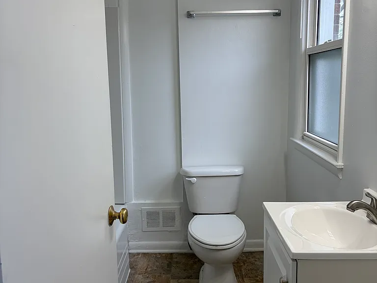 269 Crocker Blvd — Photo 10