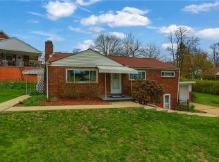 1894 Oakbine Ave, Coraopolis, PA