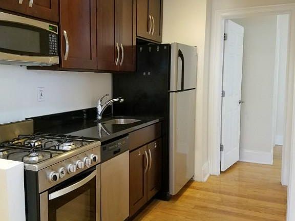 5th image of 3 Meserole St APT 9