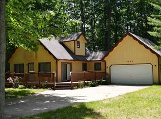 4295 W Higgins Lake Dr, Roscommon, MI 48653