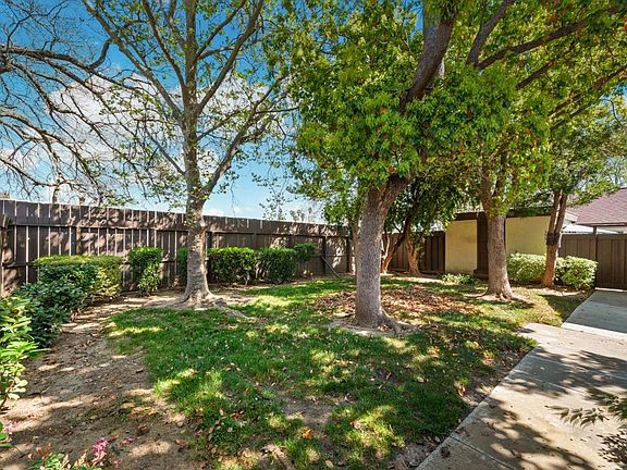 3rd image of 153 Fairoaks Drive