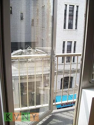 Rented by KVNY Soho | media 39