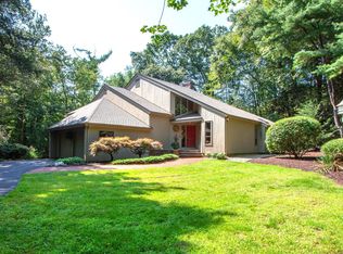 8 Cedar Glen Rd, West Simsbury, CT 06092