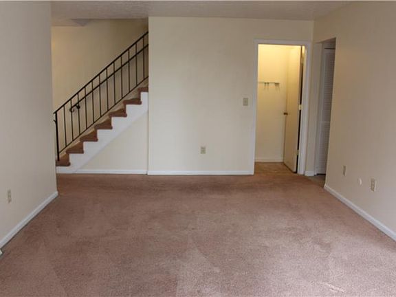 5th image of 4301 Earl Dr APT A6