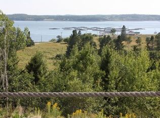 7 Staniels Rd, Eastport, ME 04631