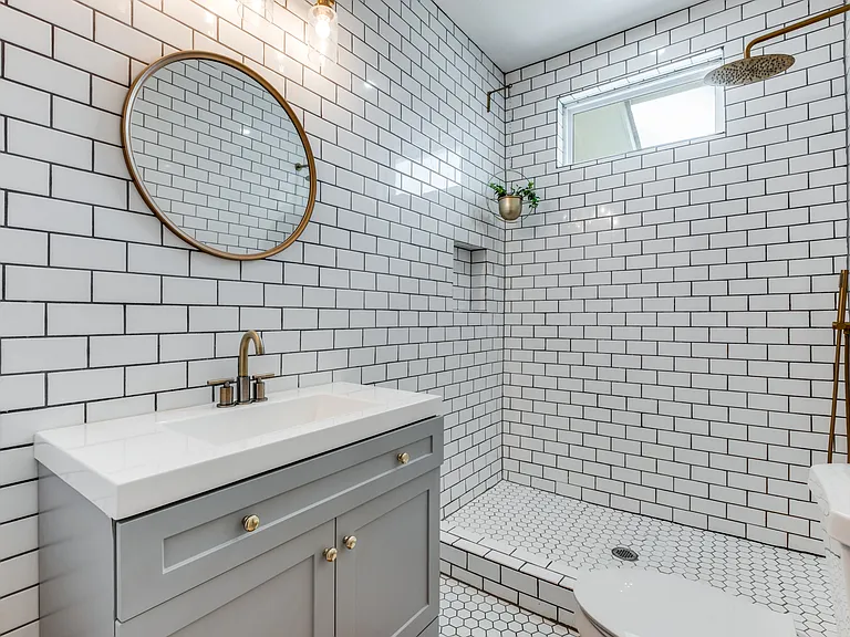 614 N Madison Ave — Photo 14