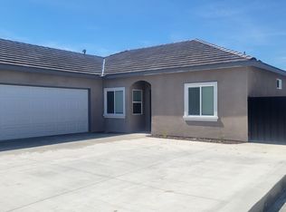 7003 Paige Elizabeth Ln #B, Bakersfield, CA 93313