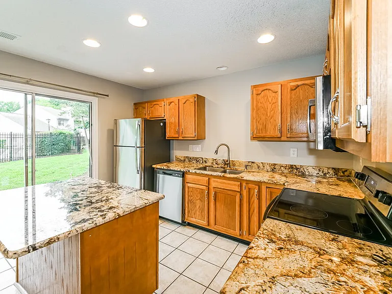 12654 Tucker Crossing Ln — Photo 8