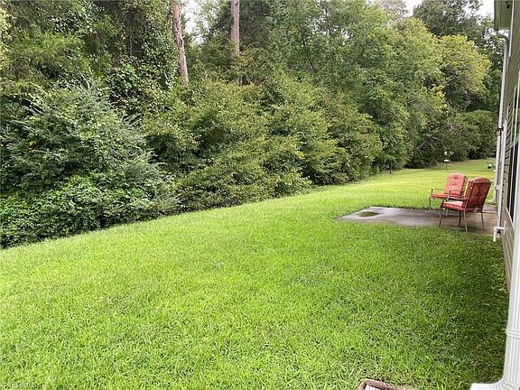 4th image of 2005 Briar Run Dr