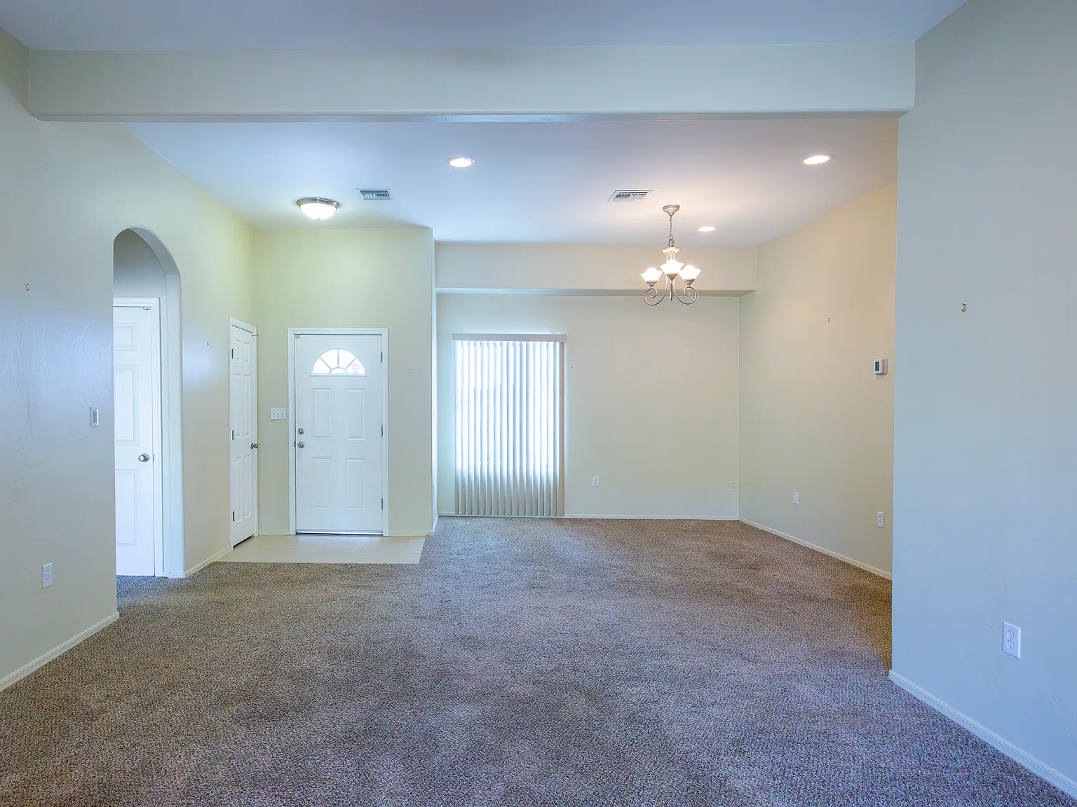 3 bed, 1546 sqft, $1,800 — Photo 4