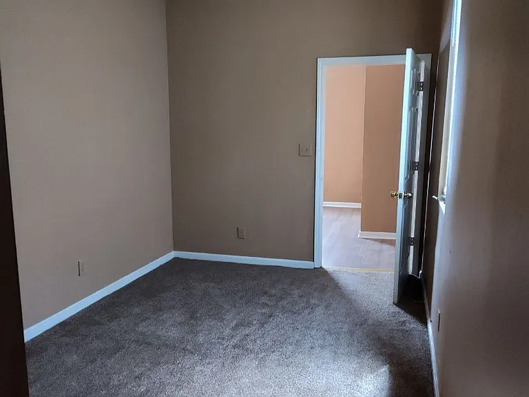 535 E Kentucky St #1F — Photo 9