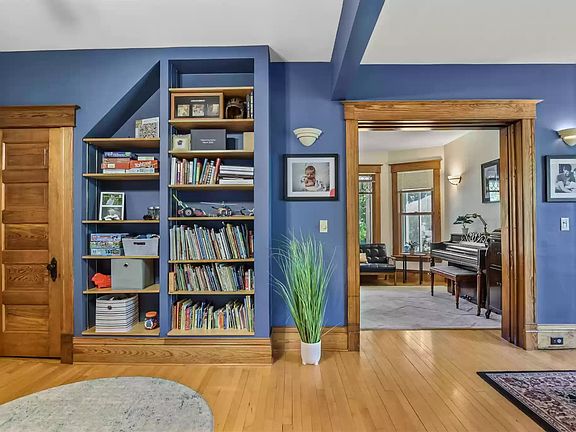 2nd image of 2409 Sommers Ave