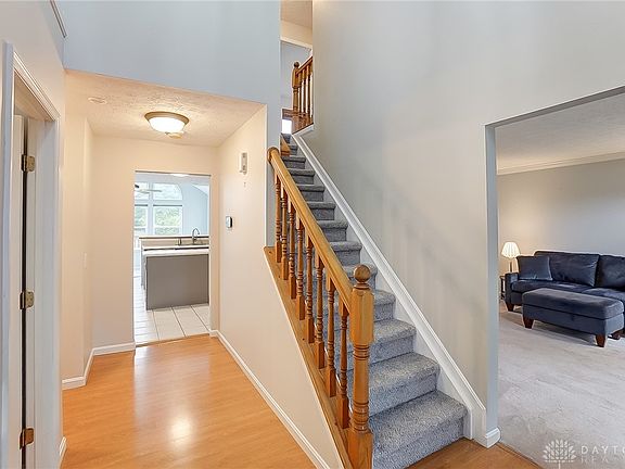 5th image of 6824 Mistyview Dr