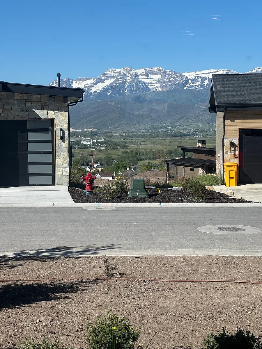 Building Photo - 1241 E Wildflower Cir