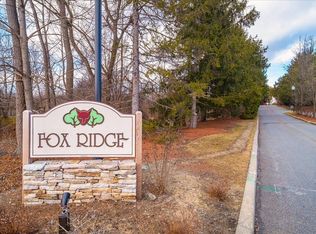 8 Berwick Ct, Fishkill, NY 12524