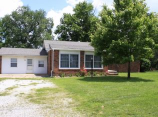 736 Spokane Rd, Spokane, MO 65754