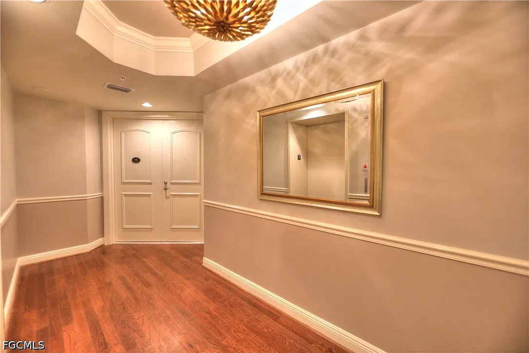 3 bed, 2.0 bath, 2230 sqft, $3,500 — Photo 3
