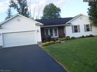 6833 N Winter Ridge Ct, Youngstown, OH 44515