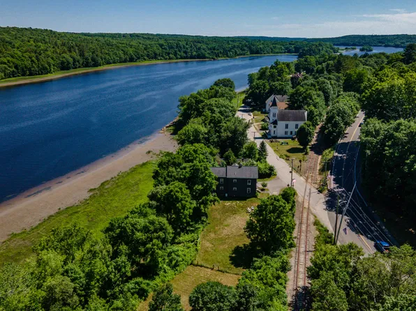 4 Riverview Drive, Gardiner, ME 04345