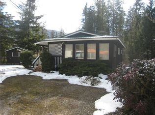 6295 Oak Ct, Maple Falls, WA 98266