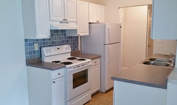 4th image of 7413 Brookdale Dr #3-103