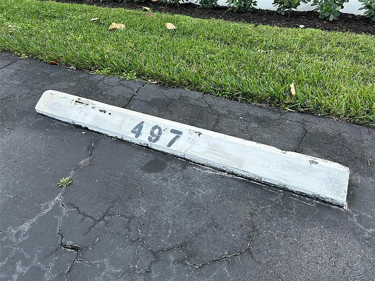 1605 US Highway 1 #V-4-104 — Photo 22