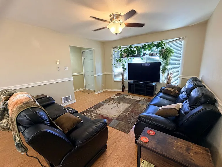 1524 D St SW #1524 — Photo 4