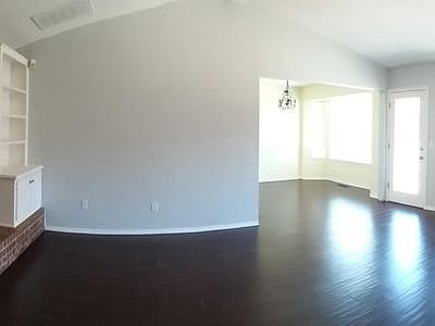1st image of 104 N Rockypoint Dr