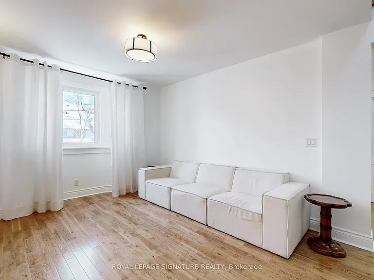 117 Westmount Ave #UPPER — Photo 4