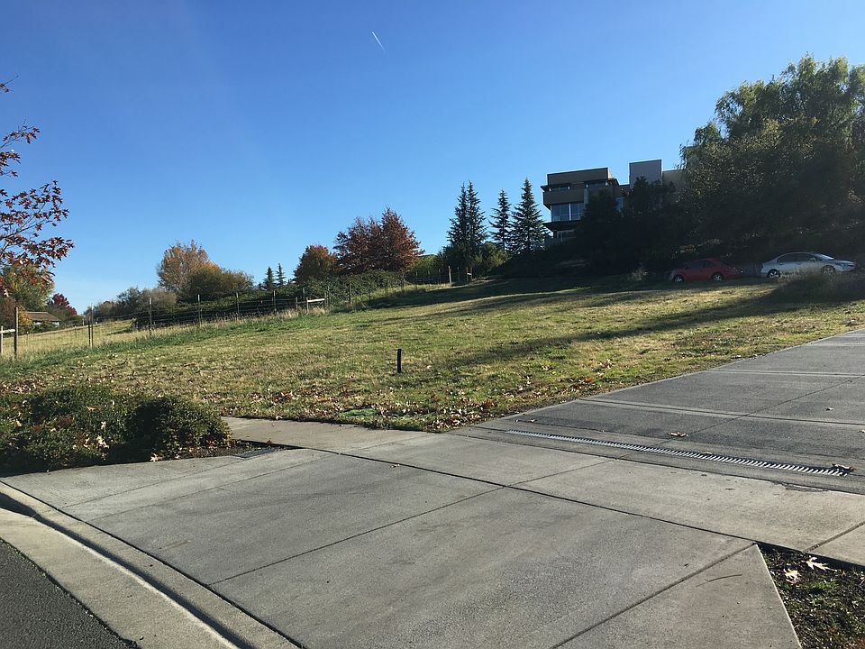 view of lot from street