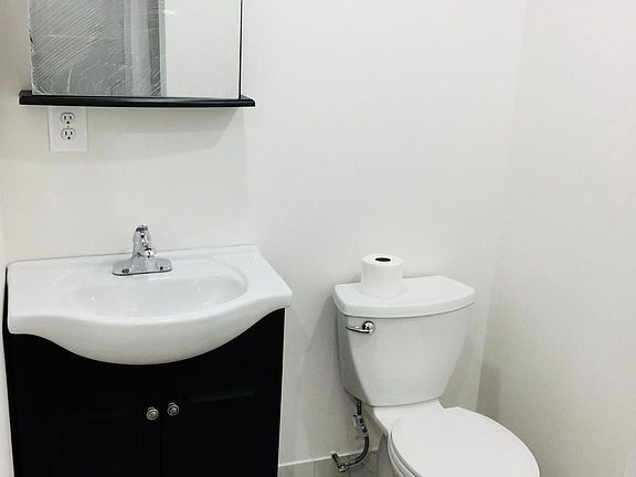 2nd image of 7517 Dicks Ave