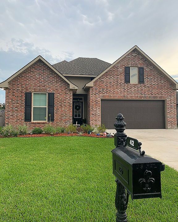 1st image of 42 Walker Creek Dr