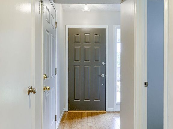 4th image of 1111 Colt Cir