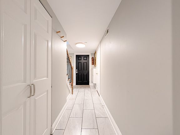 5th image of 1931 Governors Ln