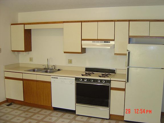 2nd image of 1811 College Manor Dr APT D