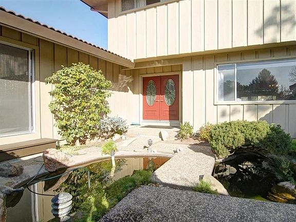 3rd image of 1305 42nd Ave