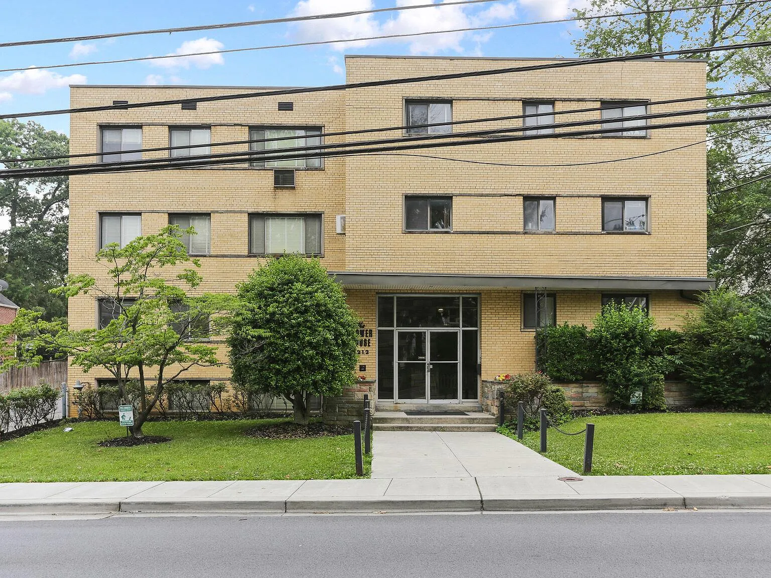 Flower House Apartments, LLC — Photo 1