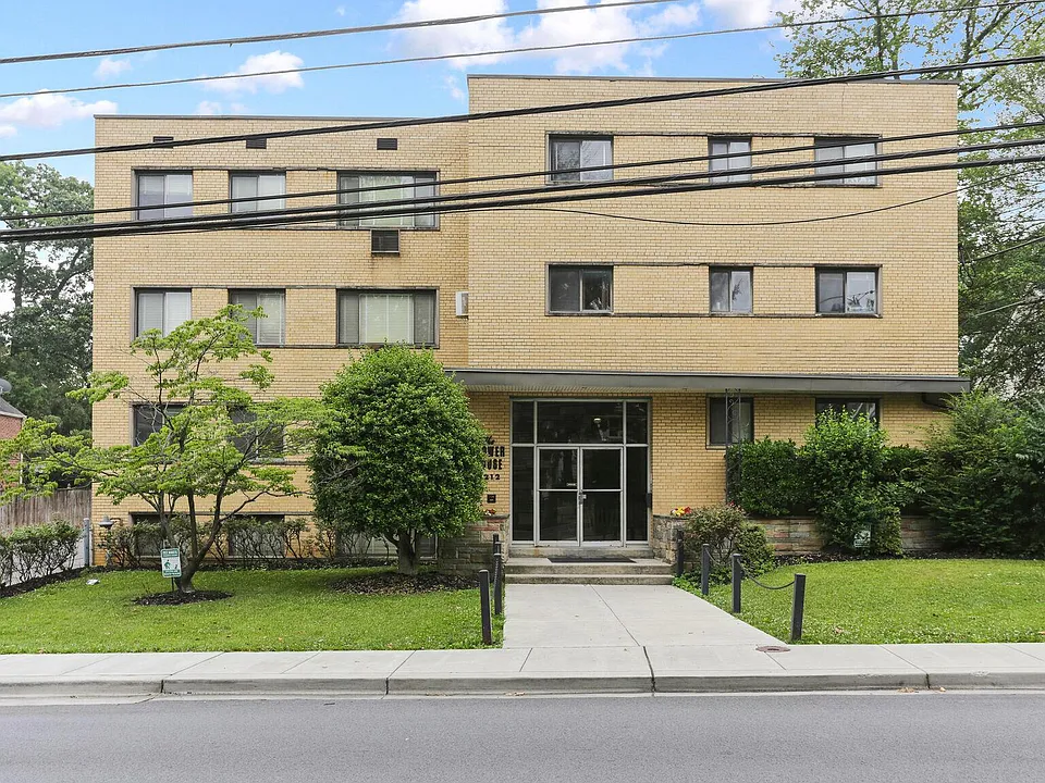 Flower House Apartments, LLC