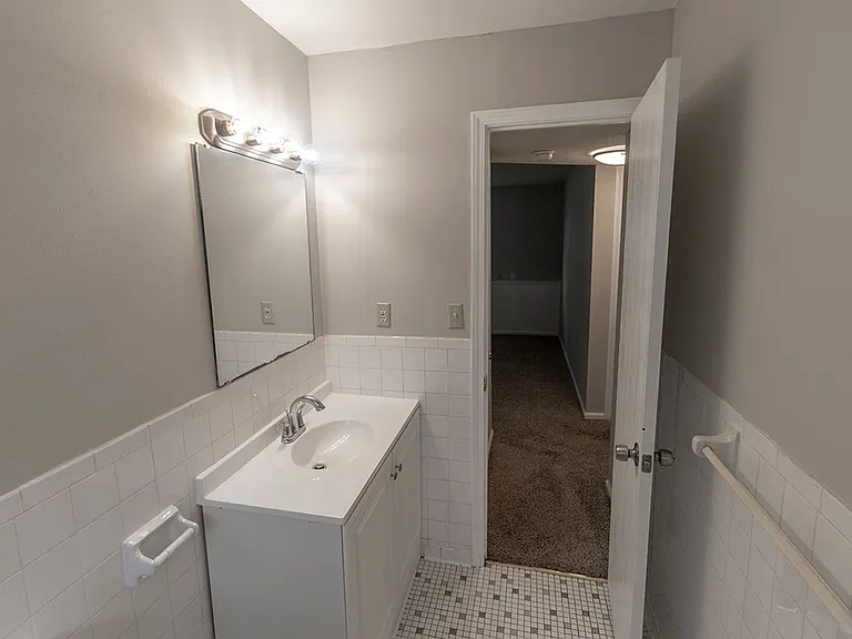 2916 Leeway Dr #C — Photo 12