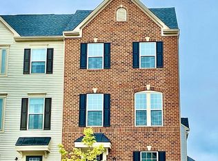 800 Foxleigh Way, Middle River, MD 21220