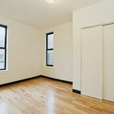 Rented by Perry Associates NYC Inc | media 27