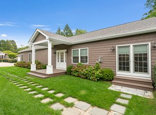39 Cedar St, East Hampton, NY 11937