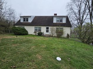2004 Kings Row Rd, Oxford, PA