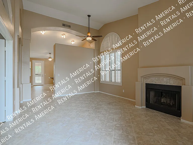 263 E Ashurst Dr — Photo 6