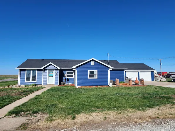 510 W Clark Ave, Elm Creek, NE 68836