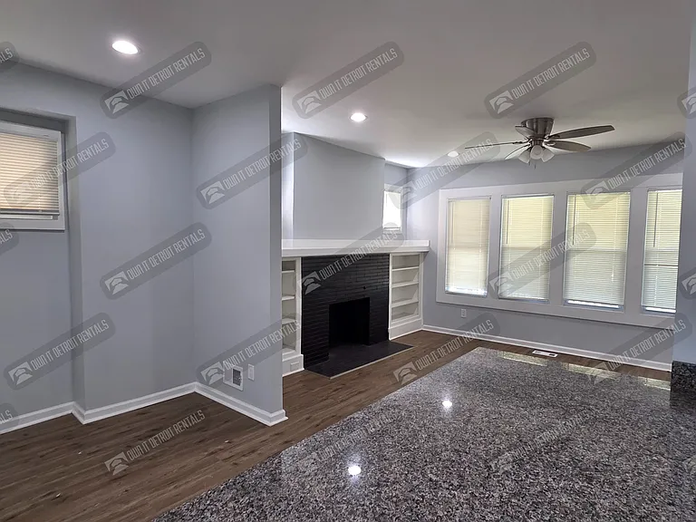 145 Waverly St — Photo 7