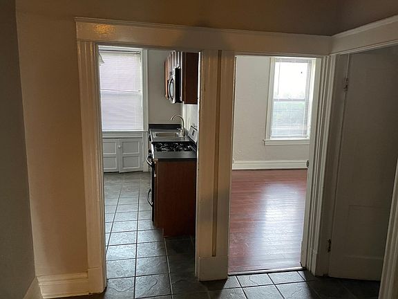 4th image of 4029 Shaw Blvd #1F